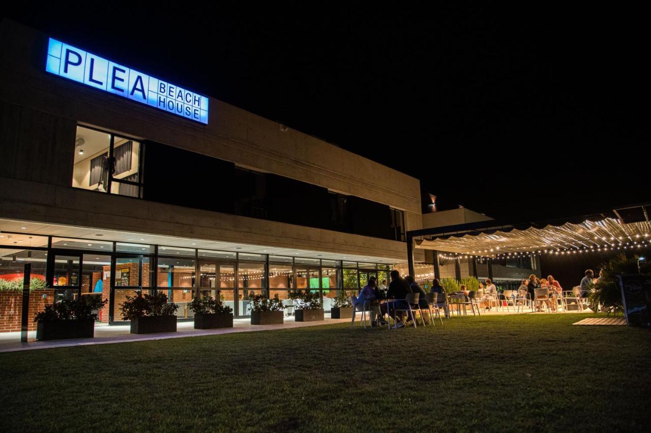 Plea Beach House Loredo Exteriör bild